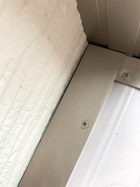 サンルームをつけたのですが 壁とサンルームの間に少し隙間があり そこから虫が入っ 教えて 住まいの先生 Yahoo 不動産