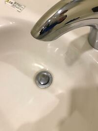 教えてください 洗面台の排水口の中に髪の毛などが溜まりとれません この栓は外 Yahoo 知恵袋