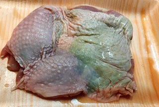 業務スーのお肉についてです ブラジル産鶏モモ2kgを買いました Yahoo 知恵袋