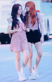 Blackpinkのジスの私服って一人めっちゃかわいくないですかね Yahoo 知恵袋