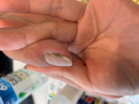 100匀のジェルネイルは爪に悪いでしょうか 1000円台のも Yahoo 知恵袋