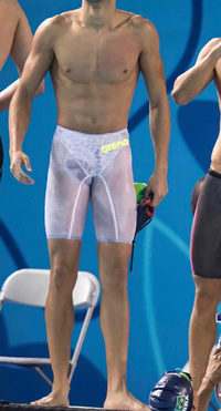 オリンピックは透ける水着を履いても失格にならないんですか？ 