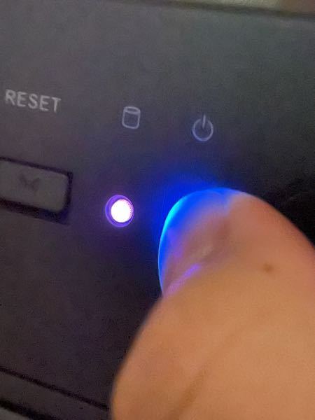 電源マークの横のマークの下がオレンジ色に点滅しています これはどういう意味で Yahoo 知恵袋