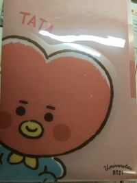 Bt21のキャラクター付近に書いてあるサインは本人達のものですか Yahoo 知恵袋