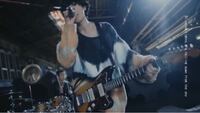 Alexandrosの閃光というmvで川上洋平さんが着てるニットはどこのブラ... - Yahoo!知恵袋