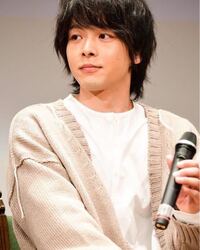 この中村倫也さんの髪型ってパーマ掛かってますかね Yahoo 知恵袋
