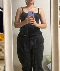 肩幅が広いことがコンプレックスです このような女性を見て いかついなぁと思い Yahoo 知恵袋