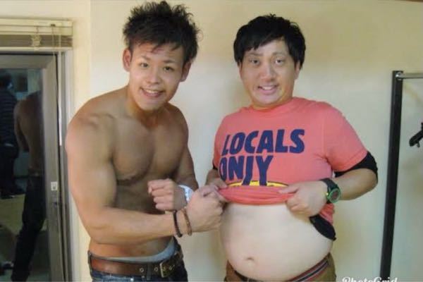 このお笑い芸人は誰ですか 右の太ったお腹を出している方は身体はだらしないけど Yahoo 知恵袋