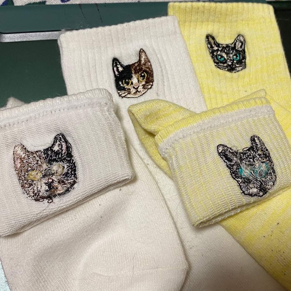 古くなった靴下を処分するのですが 施されている刺繍が可愛いので再利用したいと Yahoo 知恵袋