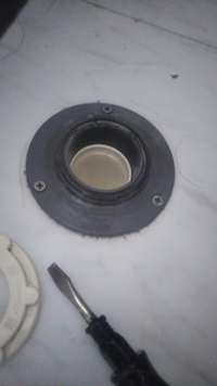 洗濯機排水口とれない洗濯機の排水口の水がながれなくて こちらの排水トラップ Yahoo 知恵袋