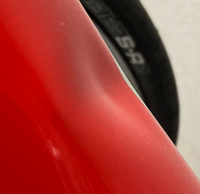 膝が擦っただけで凹む フレーム 自転車