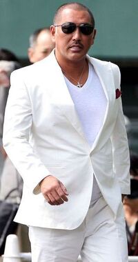 清原和博さん新庄ビッグボスの就任会見のときの服装をちゃんとしろと言ってました Yahoo 知恵袋