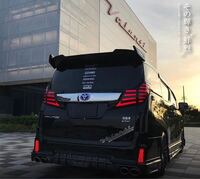 質問です リアガラスにステッカー貼るのってどこまでだったらokなのでしょうか Yahoo 知恵袋