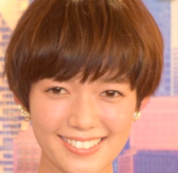 佐藤栞里って斜視だと思うんですが気のせいですか 多分瞳孔間距 Yahoo 知恵袋