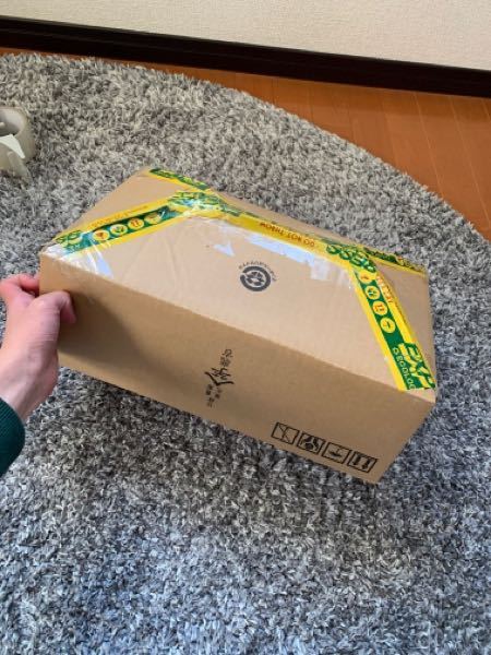 質問です！！メルカリで発送するときダンボールに入れてゆうゆう