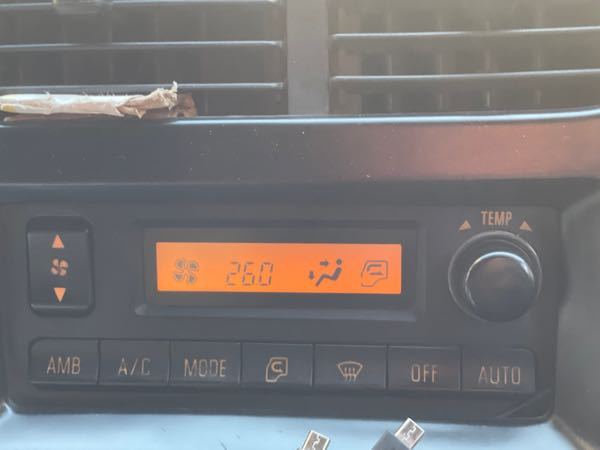 いすゞギガ平成15年式フルオートエアコン車なんですが エアコン Yahoo 知恵袋