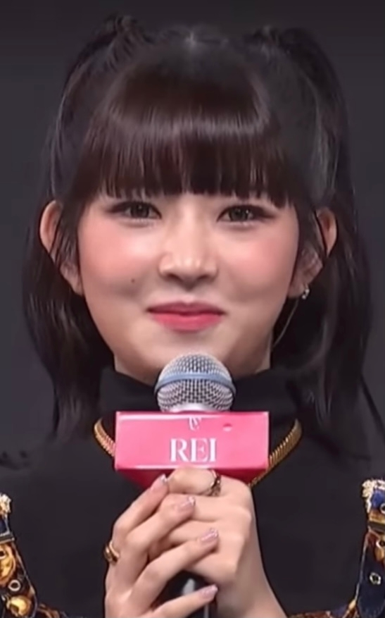 Iveのレイちゃんのこの髪型はどうやったらできますか 後ろ側を見ていな Yahoo 知恵袋