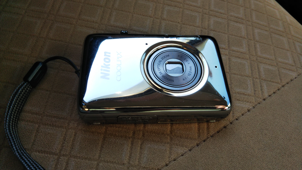 NikonのcoolpixS02について質問です。中古で購入し撮影 NikonのcoolpixS02について質問です。中古で購入し撮影