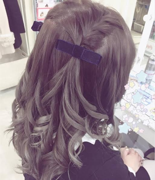 すとぷりのライブに参戦する予定です ヘアアレンジを美容室でしてもらう予定なの Yahoo 知恵袋