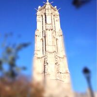 こちらの写真の塔が一体なんなのか知りたいです フランスで撮ったものと思 Yahoo 知恵袋