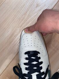 靴の適切なサイズはつま先1cmが空く余裕がある靴なんですか ずっとつま Yahoo 知恵袋