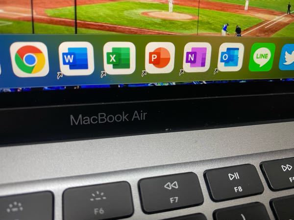 MacBook airにOfficeをダウンロードしたのですが、この左下の矢印って消すことできますか？