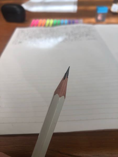 鉛筆を削ると下のようになってしまいます。 何がいけないんでしょうか…？