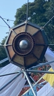 常滑市にある補陀落山大善院というお寺でこの様な飾りがついたテントを Yahoo 知恵袋