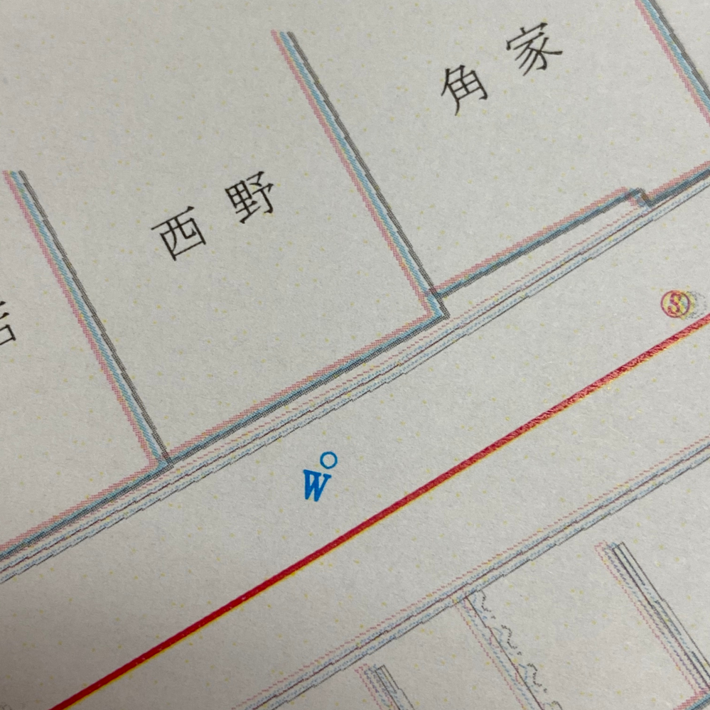 ＡutoCAD LT2020で作図した図面を印刷すると赤、青の線が重なり印刷しれます。モニター上は大丈夫です。何か設定触ってしまったんでしょうか？