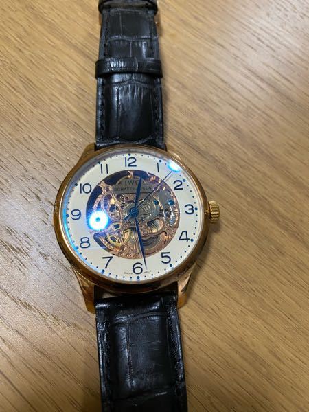 IWCの時計のモデルがわかりません。 画像の時計のモデル名や型式など分かる方おられますか？