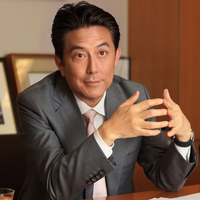 イケメンなオヤジですか イケメンというか二枚目なおじさんです Yahoo 知恵袋