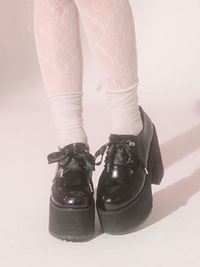 黒いタイツと画像のような靴を合わせるのはダサいでしょうか コーデを Yahoo 知恵袋