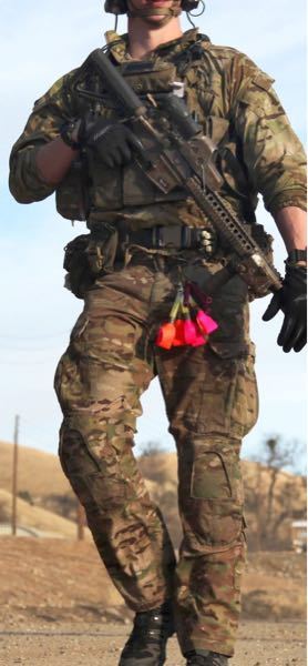 ウクライナ軍迷彩プレートキャリアー 重いです。 thesunanhotelsolo.com