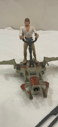 スターウォーズに詳しい方にお聞きしたいのです 写真の乗り物がスターウォーズの Yahoo 知恵袋