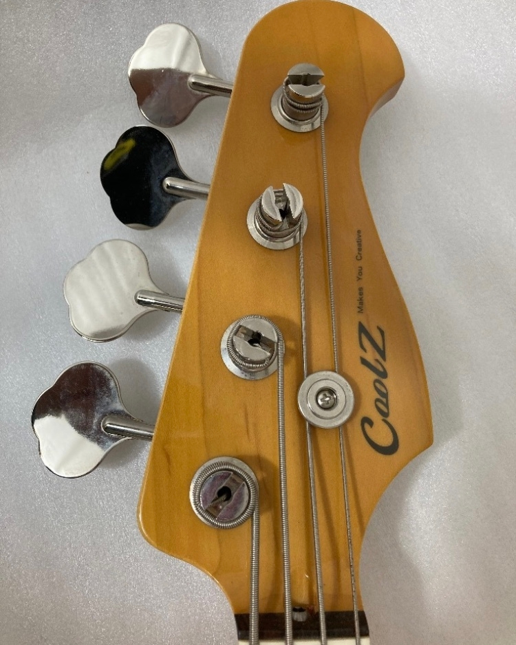 エレキギター（ベース）のヘッドのロゴを消したいと思っています