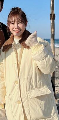 社内お見合いという韓国ドラマに出てるシン・ハリ（キムセジョン）ちゃんが着てるこのジャケットってどこものですか？ 