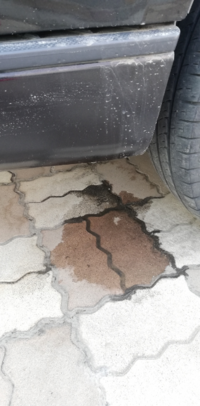 ハイエース0系車の下に水がたまる 新車購入からすでに10年以上たつ Yahoo 知恵袋