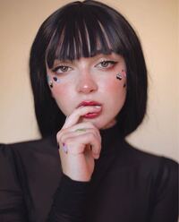 小松菜奈は可愛いと思いますか 小松菜奈さんは芸能人としては少し風変わり Yahoo 知恵袋