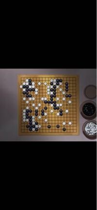 ヒカルの碁2話で登場した画像左上の黒の死活 これはどれくらい Yahoo 知恵袋