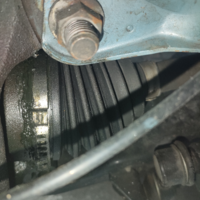 レガシィのドライブシャフトブーツからグリスが漏れています 破れはありま Yahoo 知恵袋