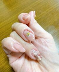 友人がsnsに載せていたセルフジェルネイルなのですが これって普通ですか 巻 Yahoo 知恵袋