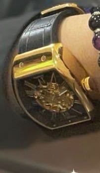 この時計が何か詳しい方教えてください