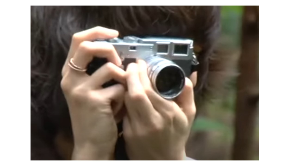 このフィルムカメラ（？）を見て型式が分かる方はいらっしゃいませんか？ フィルムカメラを始めたくて購入機材を検討しております。 この分野に知識の深い方がいらっしゃいましたらご助言いただけないでしょうか。 よろしくお願いいたします。