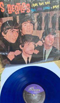 ペルー盤ビートルズのレコードですが、
詳細わかる方いらっしゃませんかね？
盤の色は青です。 