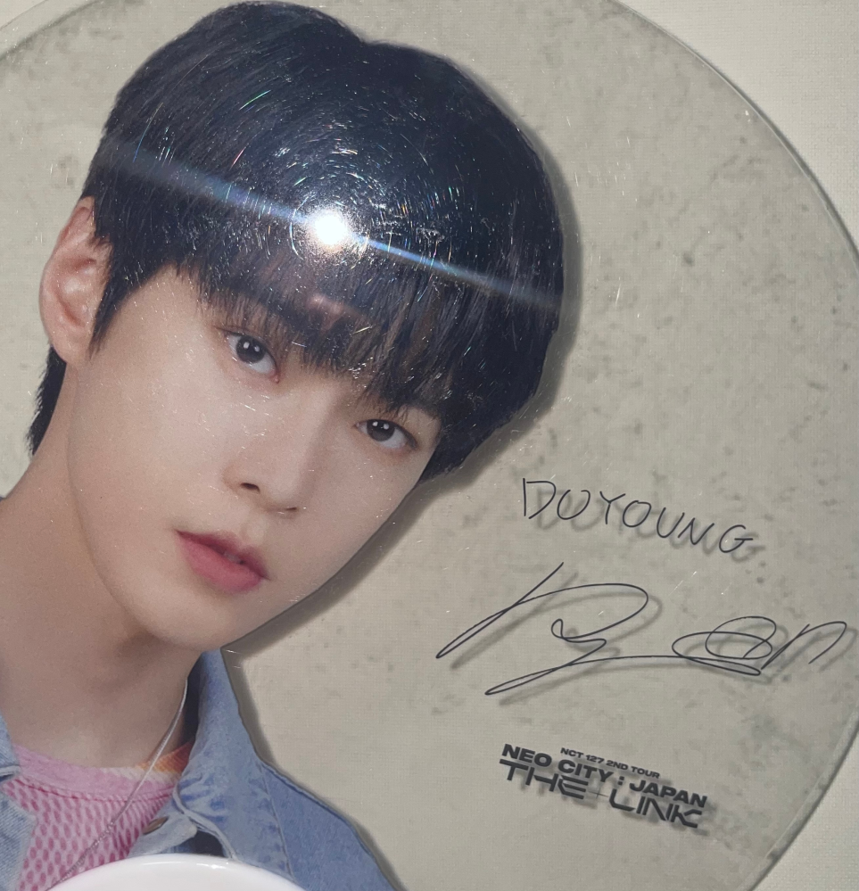 NCT127のライブに行った時にクリアうちわを購入したのですがライ