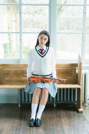 あなたが思う八木莉可子ちゃんの魅力とは何ですか？。 （日付変わり7月7日の七夕が彼女の誕生日で21歳だそうで。）