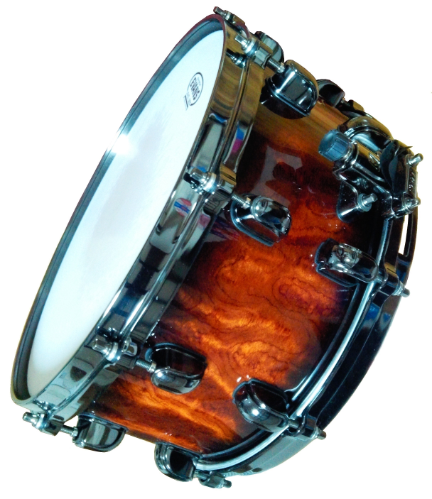 ドラマーの皆様。スネア・ドラムのシェルはメタル系、ウッド系どっちですか？ ちなみにあっしが10年以上愛用しているブビンガ玉杢のスネア・ドラムですが珍しいですか？