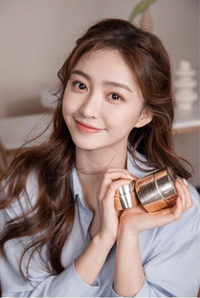 韓国人の方だと思うのですが ご存知の方はこの女性のお名前を教えてください Yahoo 知恵袋