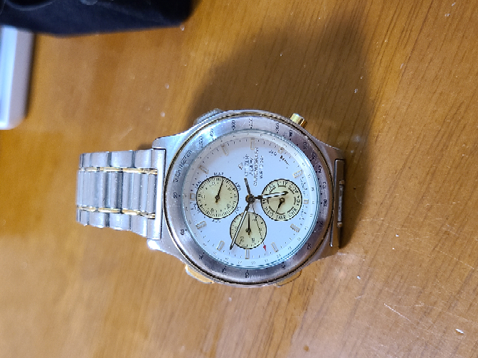 30年以上止まったままだったシチズンの腕時計の電池を交換したところ