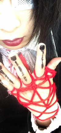 口をガムテープで塞ぎ首に麻紐で縛り鼻を洗濯はさみで止めたら死ねるものですかね Yahoo 知恵袋